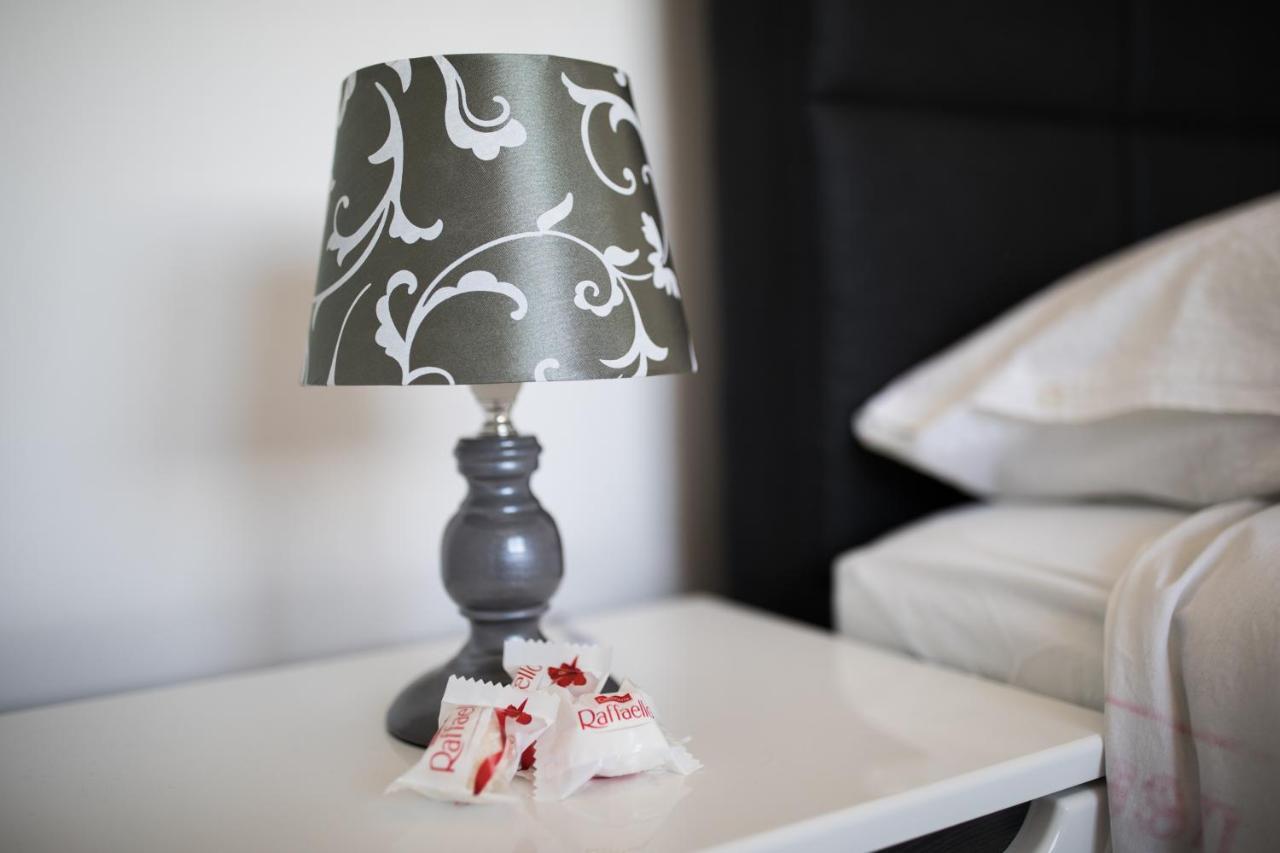 Studio Apartman Moonlight Zadar Bagian luar foto