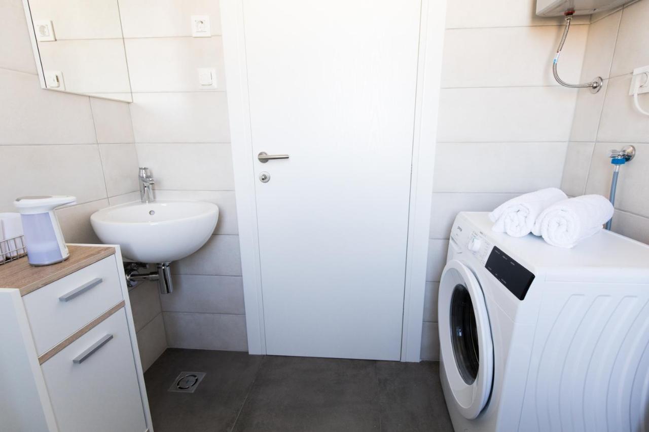Studio Apartman Moonlight Zadar Bagian luar foto