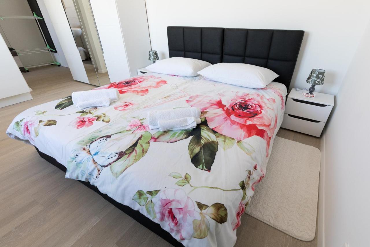 Studio Apartman Moonlight Zadar Bagian luar foto