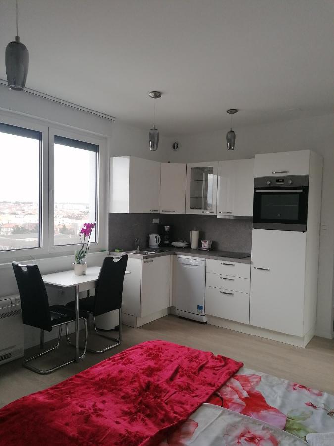 Studio Apartman Moonlight Zadar Bagian luar foto